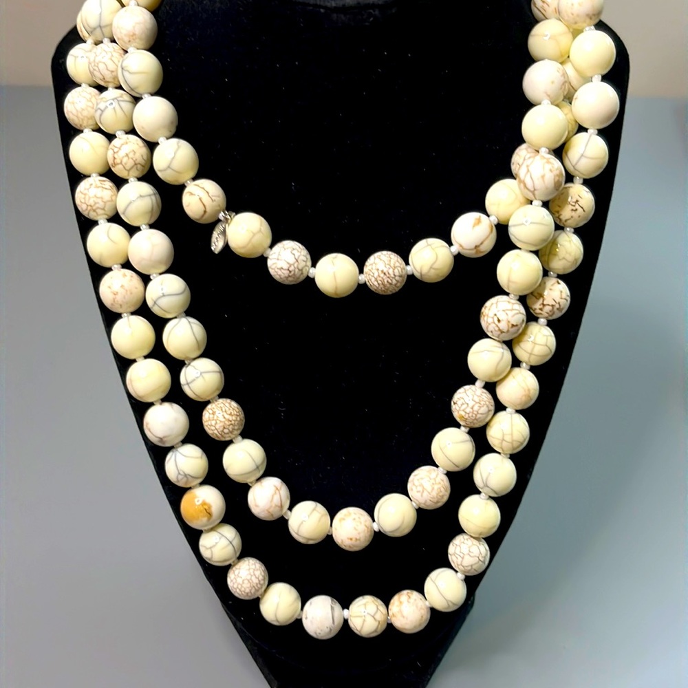 CHICO'S Long Strand Beaded Necklace Faux Marble Cream